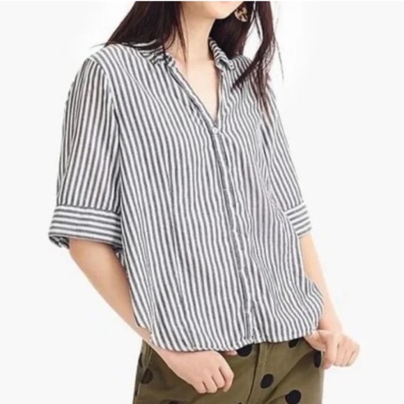 J. Crew short sleeve button up shirt in stripe. Grey and white XS - Picture 2 of 11